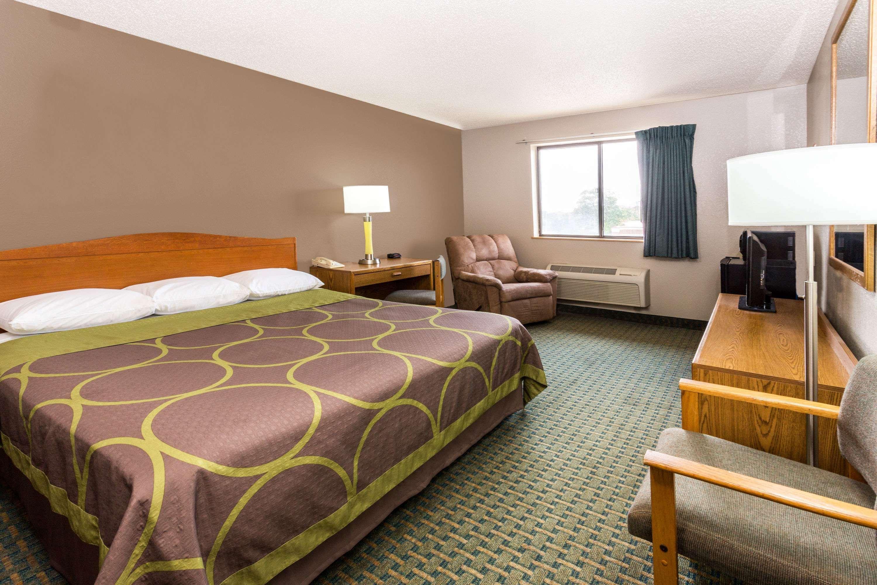 Готель Super 8 By Wyndham St. Charles Сент-Чарлз Екстер'єр фото
